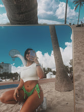 Load image into Gallery viewer, Compression Crop Top- Creamy